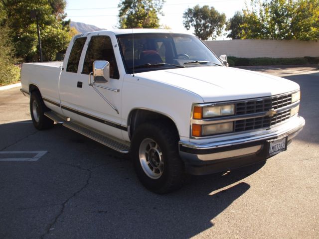 1992 Chevrolet Silverado 2500 HD 7.4L 87k Miles Barnyard Find Rare CA Barn yard - photo 6
