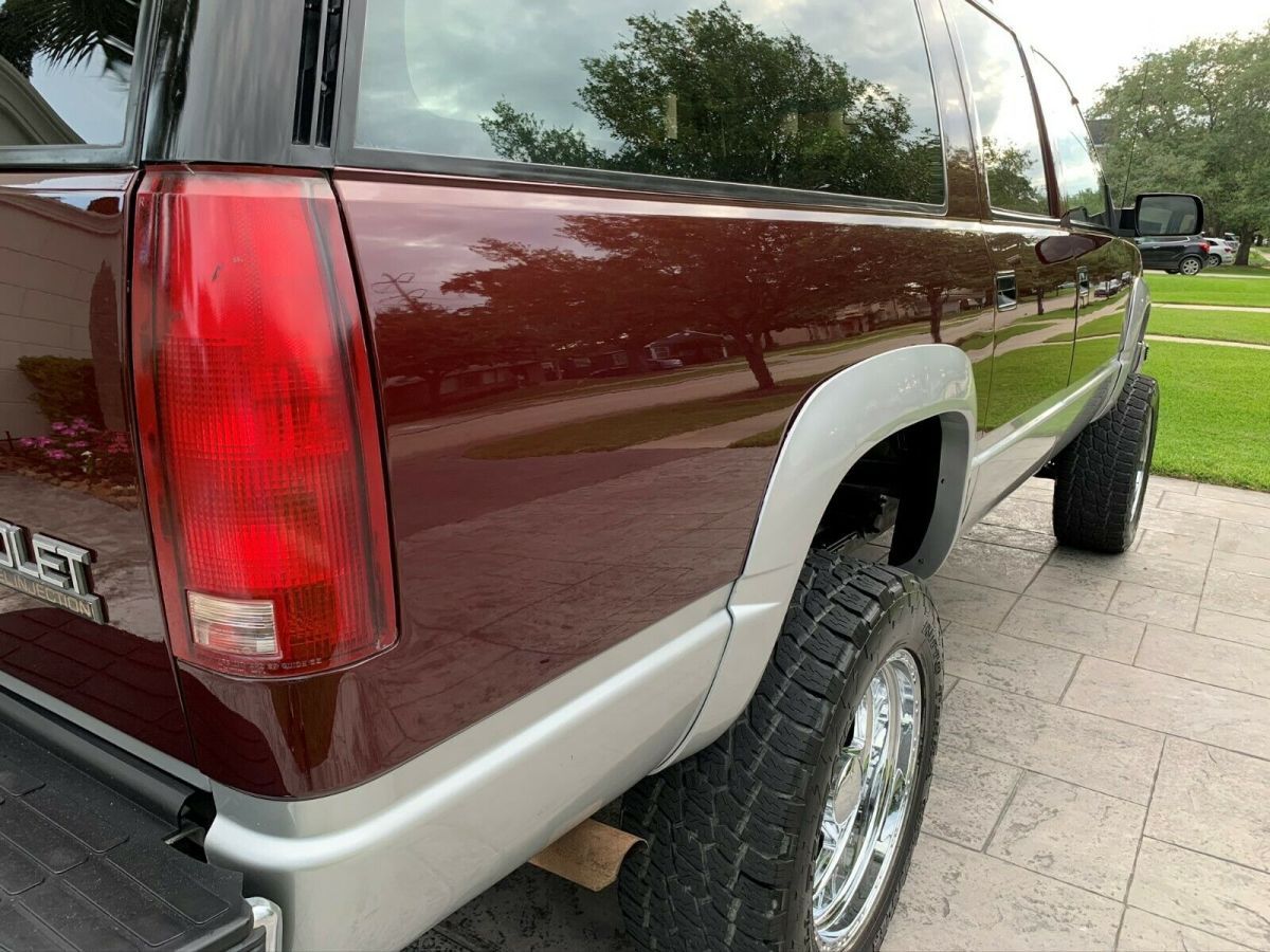 1992 Chevrolet Suburban silverado - photo 9
