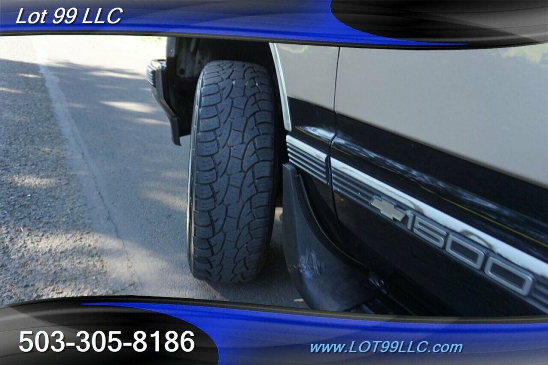 1992 Chevrolet Suburban K1500 4dr LS V8 Auto 3 Row Seating Newer Tires Tow - photo 4