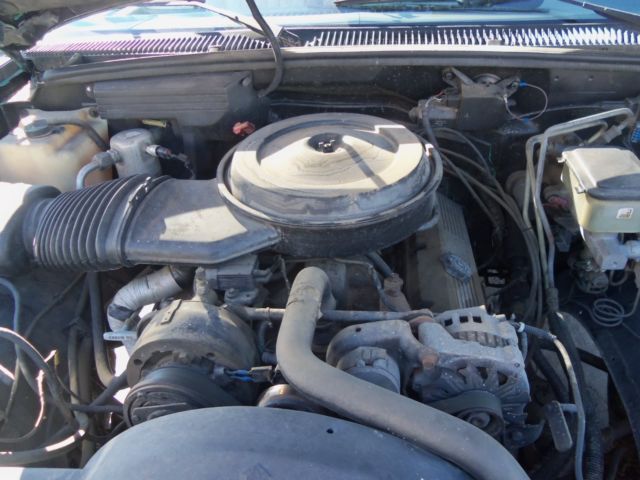 1992 Chevrolet Other Pickups black - photo 2