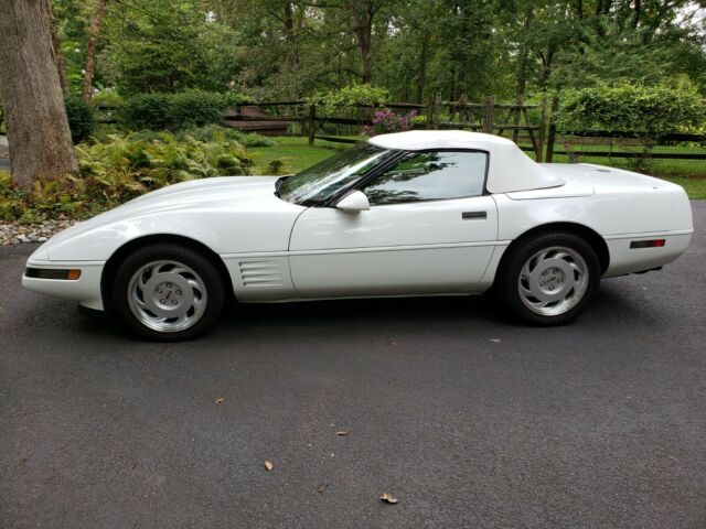 1992 Chevrolet Corvette CONVERTIBLE - photo 4