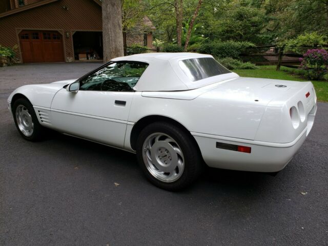 1992 Chevrolet Corvette CONVERTIBLE - photo 5