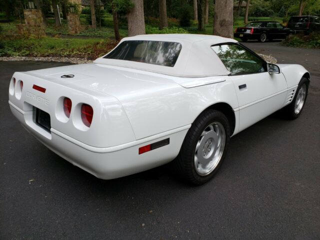 1992 Chevrolet Corvette CONVERTIBLE - photo 7
