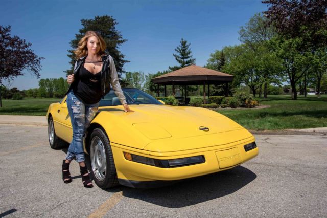 1992 Chevy Corvette Targa top. with only 47k miles!!!!! Girl Not included 1992 Chevrolet Corvette