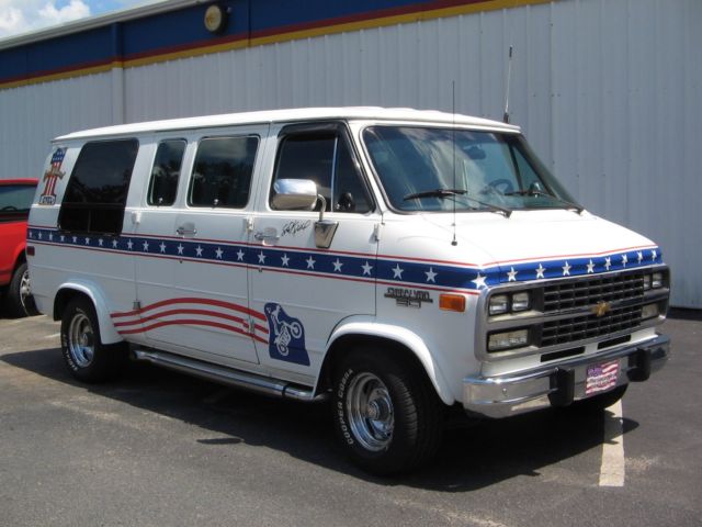 1992 Chevrolet G20 Van custom - photo 2