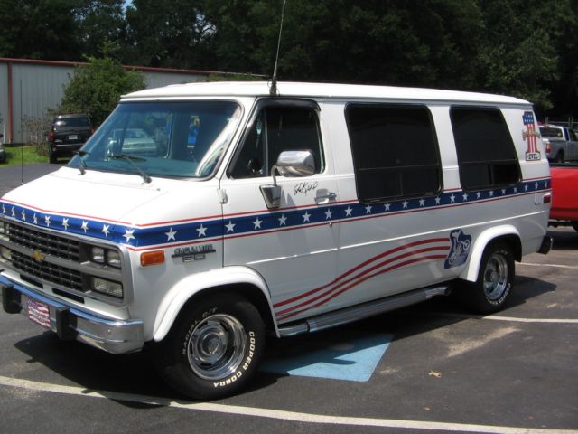 1992 Chevrolet G20 Van custom - photo 3