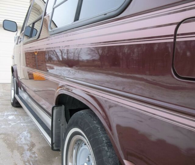 1992 Chevrolet G20 Van Gladiator Conversion - photo 4