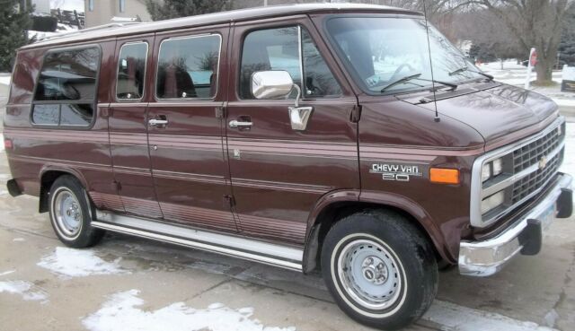 1992 Chevrolet G20 Van Gladiator Conversion - photo 5