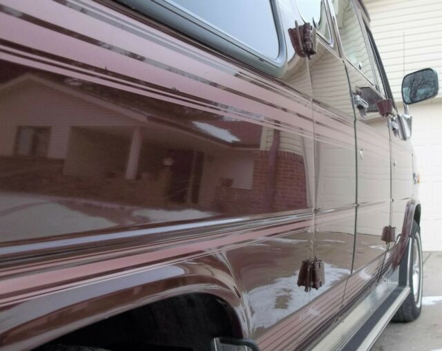 1992 Chevrolet G20 Van Gladiator Conversion - photo 7