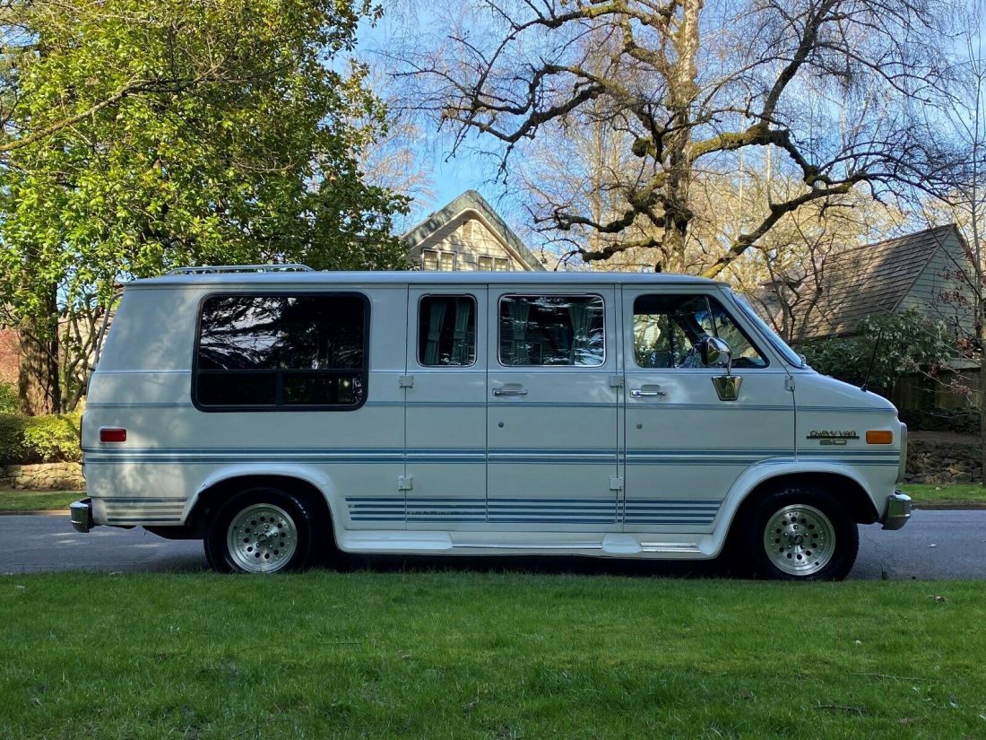 1992 Chevrolet G20 Van Tiara - photo 5