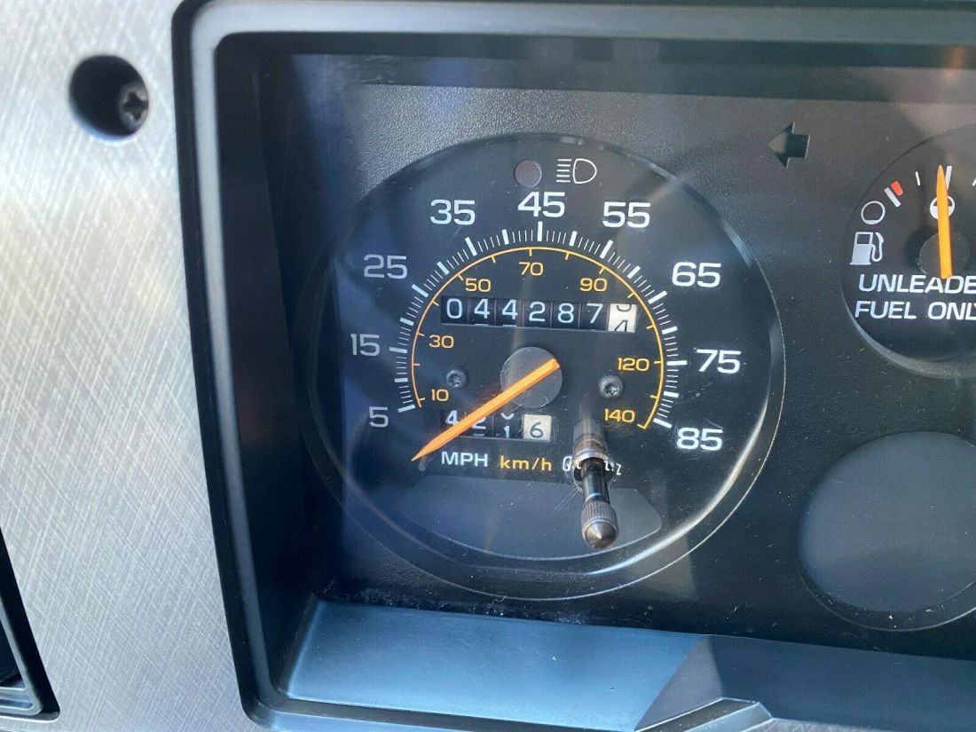 1992 Chevrolet G20 Van Tiara - photo 9