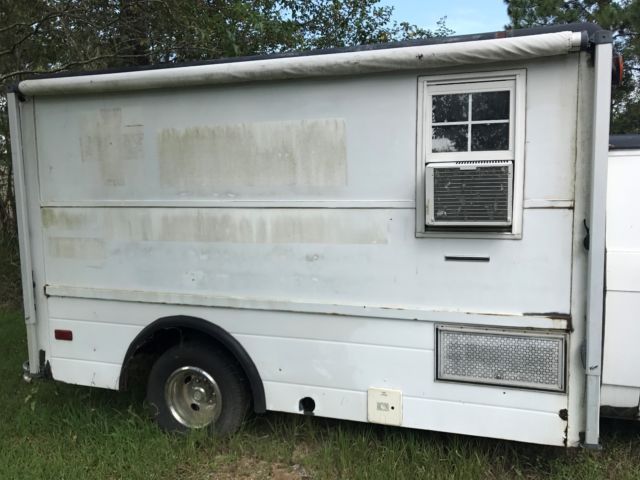 1992 Chevrolet G30 Cutaway Box truck - photo 4