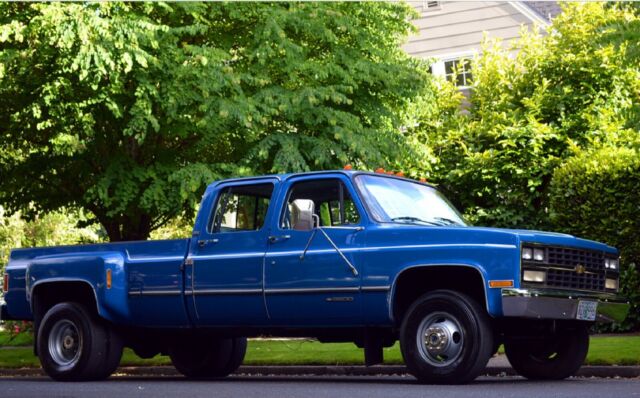 1992 Chevrolet C/K Pickup 3500 K30 - photo 2