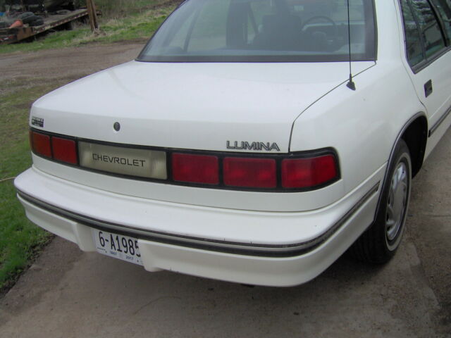 1992 Chevrolet Lumina - photo 8