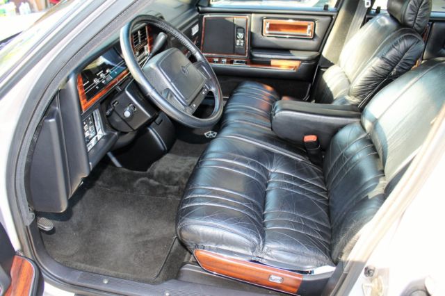 1992 Chrysler Imperial 4 door sedan - photo 13