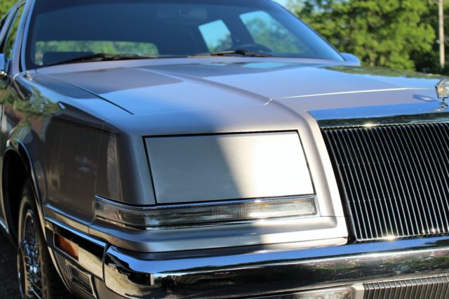 1992 Chrysler Imperial 4 door sedan - photo 4