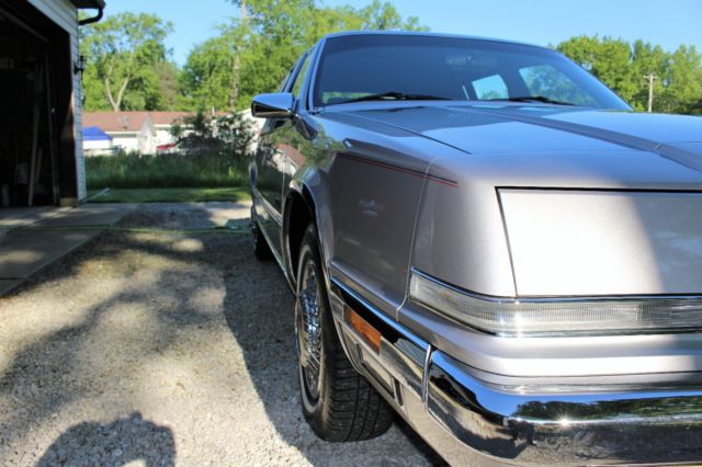 1992 Chrysler Imperial 4 door sedan - photo 6