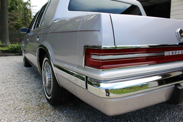 1992 Chrysler Imperial 4 door sedan - photo 7