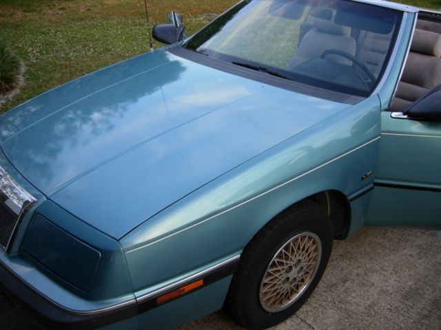 1992 Chrysler LeBaron convertible - photo 12