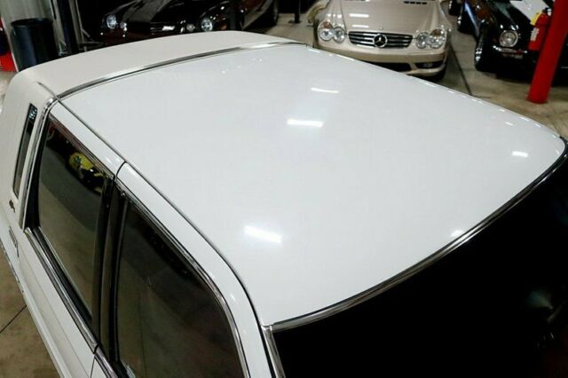 1992 Chrysler New Yorker Fifth Avenue - photo 10