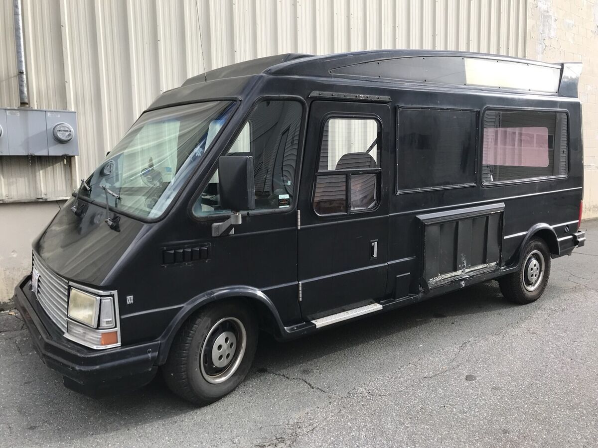 1992 Chrysler Town and Country Custom fiberglass unique - photo 3