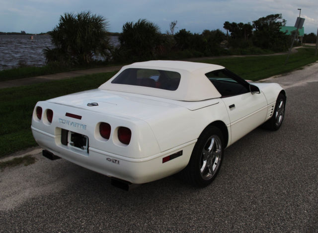 1992 Chevrolet Corvette Convertible - photo 11