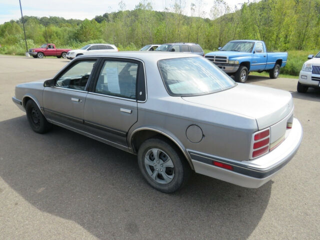 1992 Oldsmobile Cutlass Ciera S - photo 4