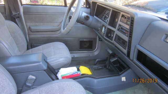 1992 Chrysler Cherokee Laredo - photo 4