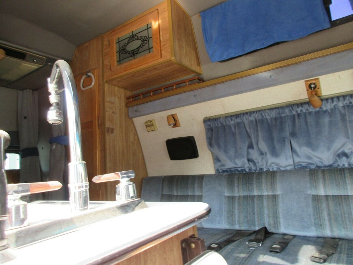 1992 Ford E-Series Van - photo 11