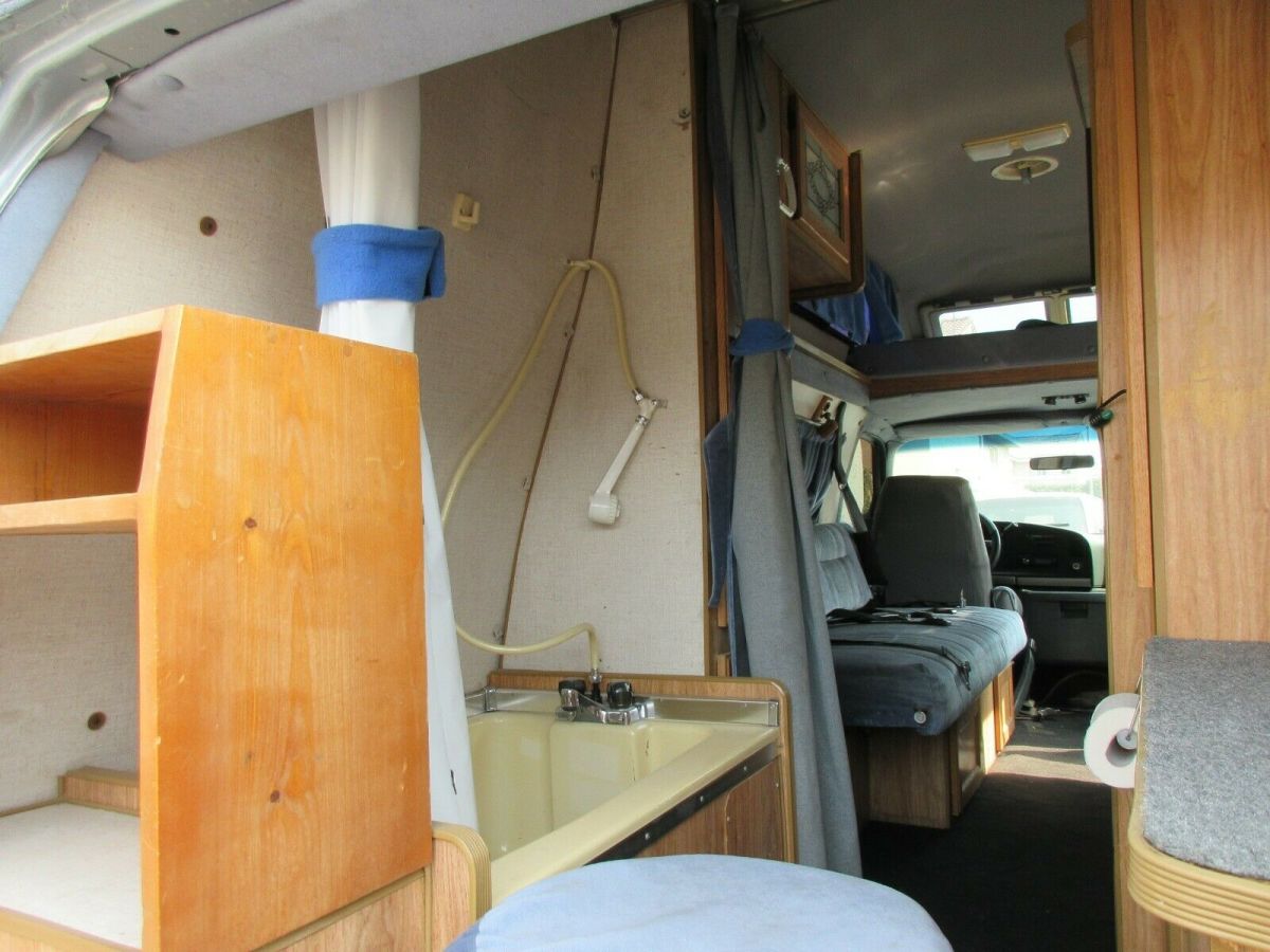 1992 Ford E-Series Van - photo 9