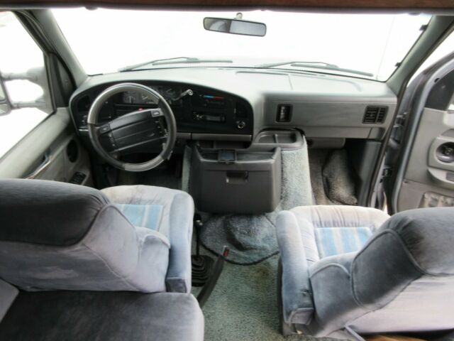 1992 Ford E-Series Van COACHMEN CLASS B 19'RB - photo 10