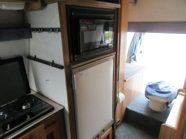 1992 Ford E-Series Van COACHMEN CLASS B 19'RB - photo 12