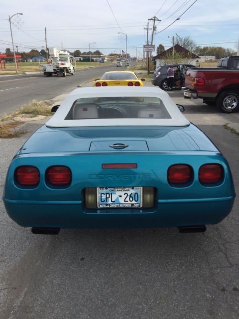 1992 Chevrolet Corvette Convertible 2 Owner - photo 2