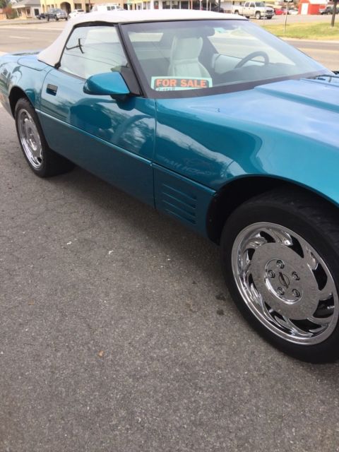 1992 Chevrolet Corvette Convertible 2 Owner - photo 3