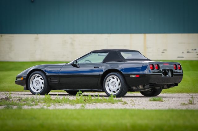 1992 Chevrolet Corvette Convertible - photo 2