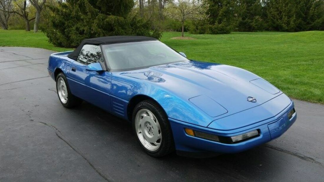 1992 Corvette Convertible with Only 68,560 Actual Miles! RARE Quasar Blue Met. 1992 Chevrolet Corvette