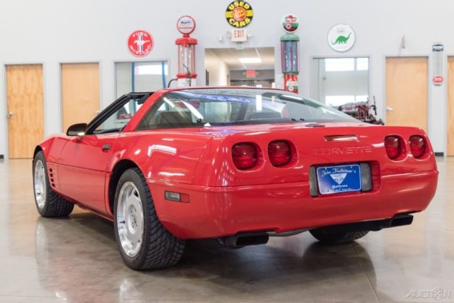 1992 Chevrolet Corvette 2dr Coupe Hatchback - photo 3