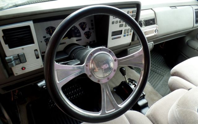 1992 Chevrolet C/K Pickup 1500 Custom Show Truck - photo 9