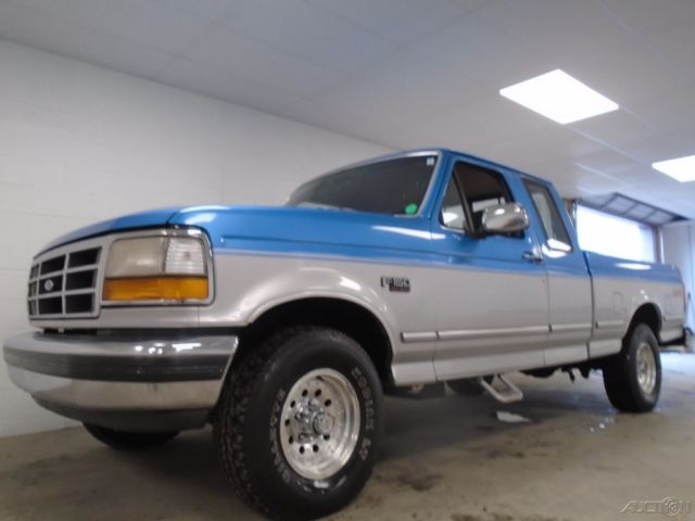 1992 Ford F-150 Custom SuperCab Short Bed 4WD - photo 2