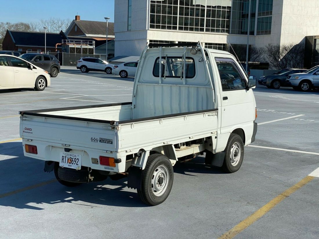 1992 Daihatsu Hilux 4 Wheel Drive Pick up - photo 3
