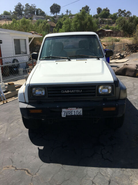 1992 Daihatsu Rocky SE - photo 2