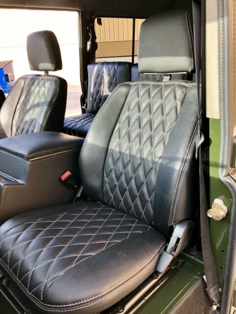 1992 Land Rover Defender 110 - photo 11