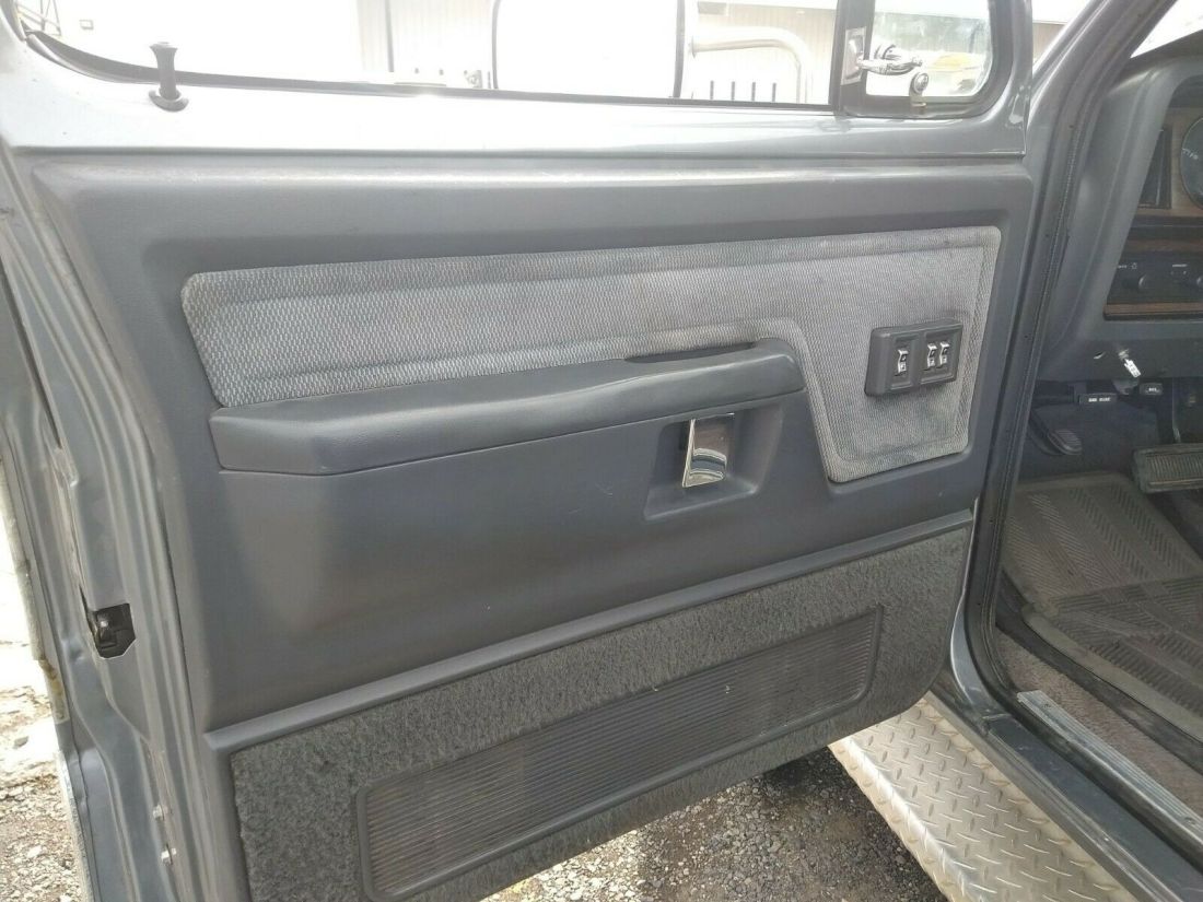 1992 Dodge Ram 3500 - photo 5