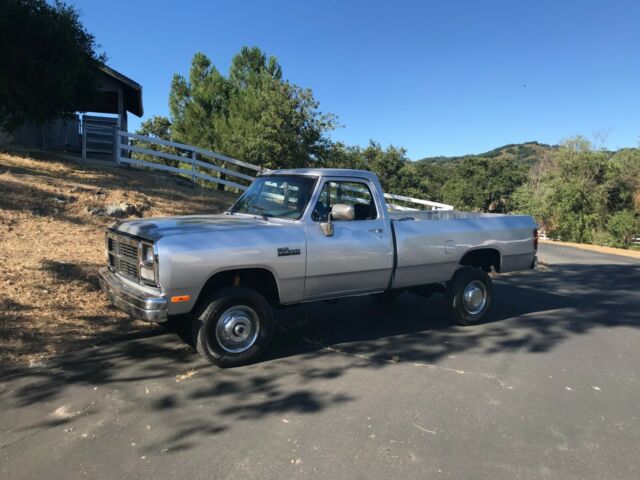 1992 Dodge 4X4 pickup truck with Cummins engine and auto transmission 1992 Dodge Ram 2500 LE