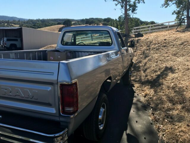 1992 Dodge Ram 2500 LE - photo 4