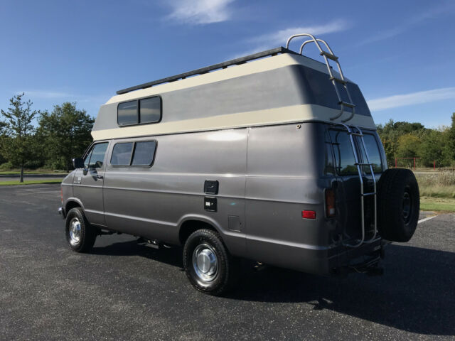 1992 Dodge Ram Van B350 Quigley 4x4 - photo 2