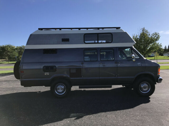 1992 Dodge Ram Van B350 Quigley 4x4 - photo 3