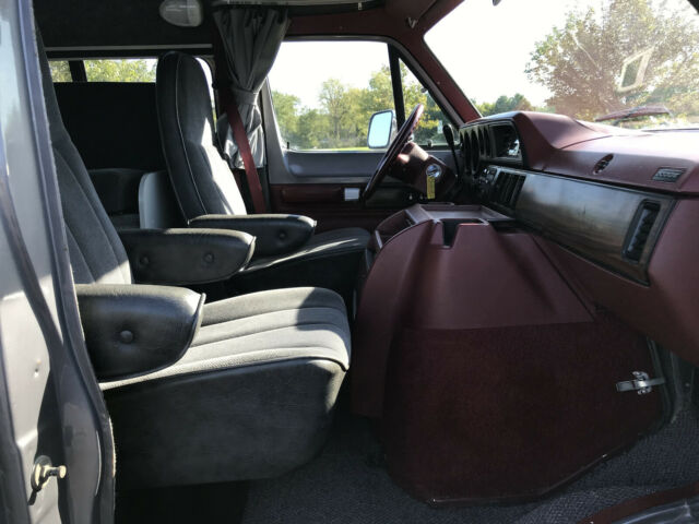 1992 Dodge Ram Van B350 Quigley 4x4 - photo 5