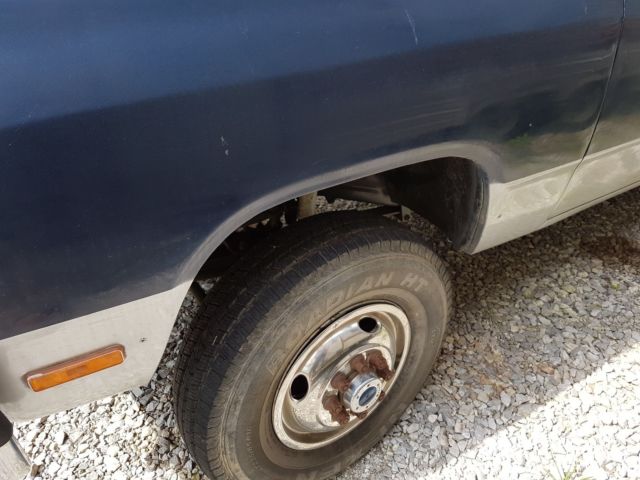 1992 Dodge Ram 3500 - photo 10