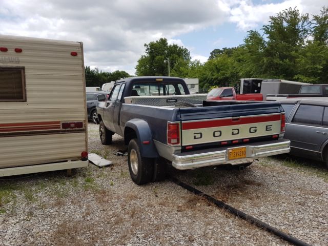 1992 Dodge Ram 3500 - photo 9
